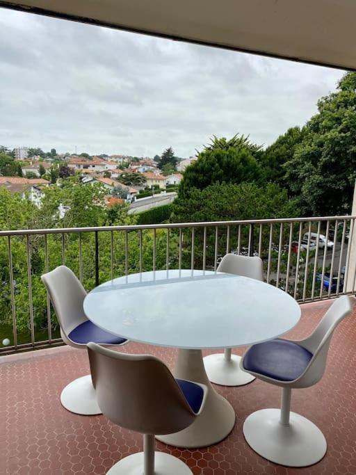 Ferienwohnung T3 - Centre - 75M2 - 2 Sdb - Parking - Calme Anglet Exterior foto